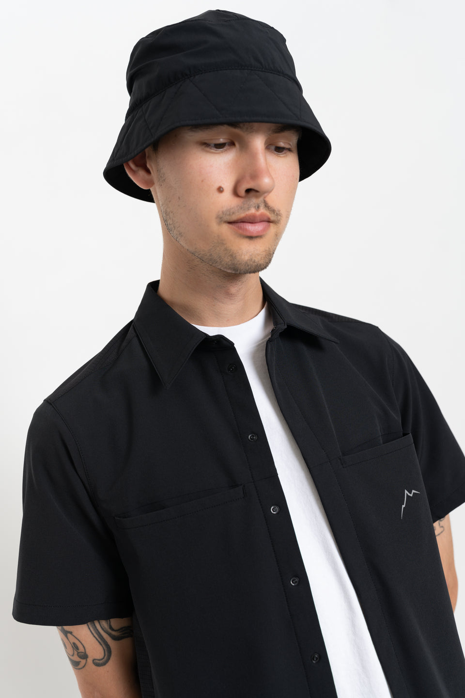 EQ Hybrid Short Sleeve Shirt Black / Calculus Victoria m