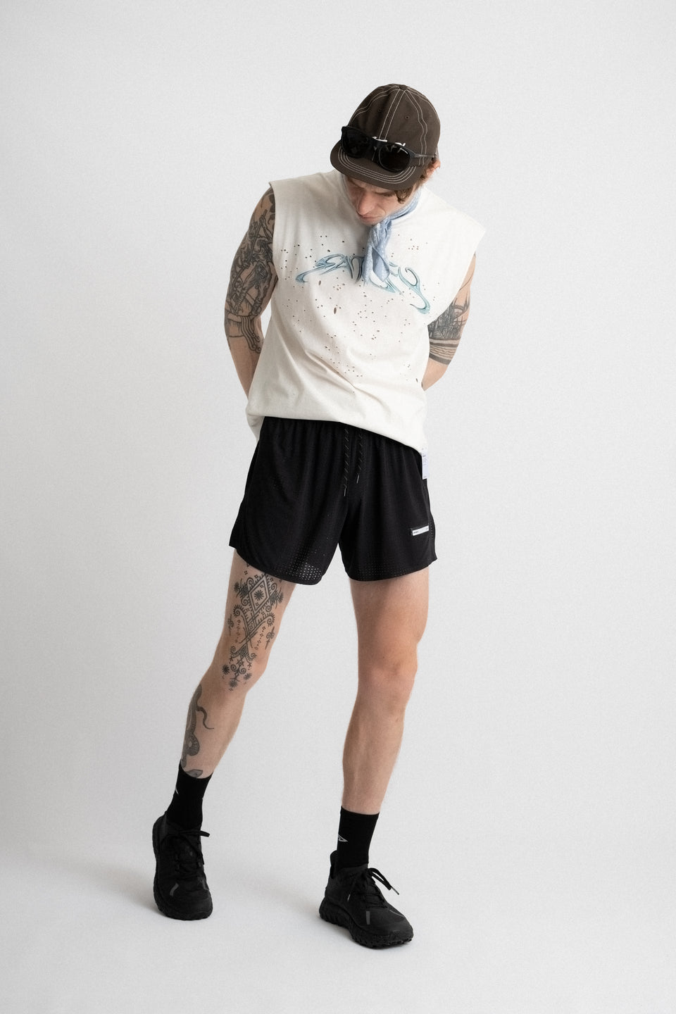 SATISFY men's running apparel MothTech™ Muscle Tee Off-White Calculus online shop Canada