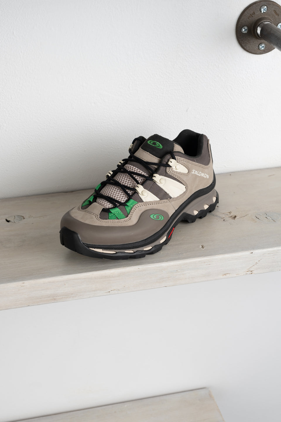 Salomon Advanced Footwear FW23 Men's Collection XT-Quest 2 Falcon / Cement / Bright Green Calculus Victoria BC Canada