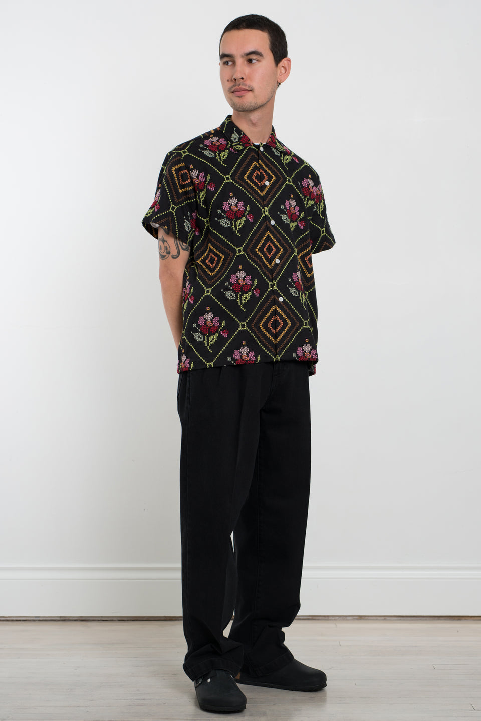 Bode New York PF22 Needlepoint Begonia SS Shirt Black Multi Calculus Victoria BC Canada